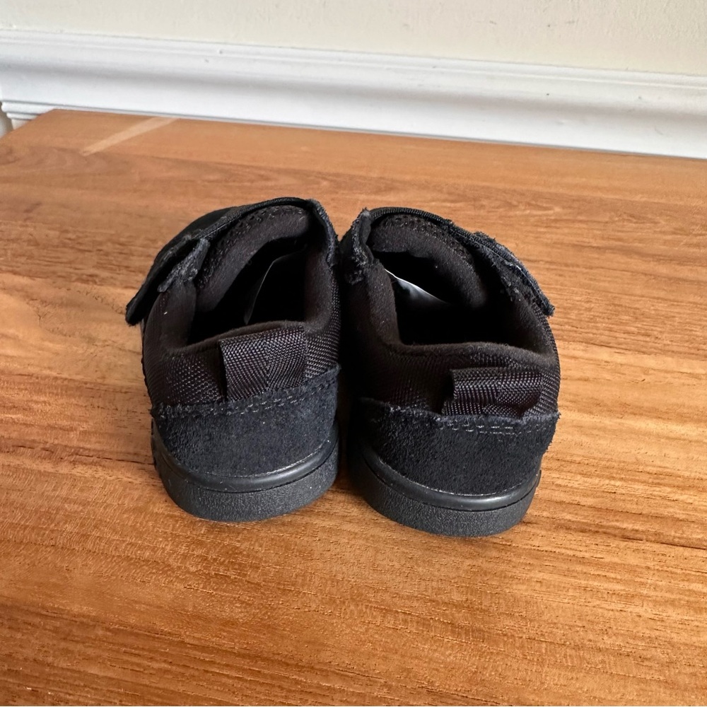 UGG Rennon Low Black Suede Kids Toddler Boy Girl Sneakers Size 6 - Picture 5 of 9